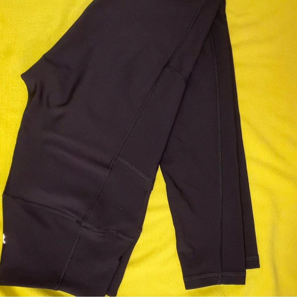 3/$21 Old Navy Active PowerSoft Leggings Black Medium
